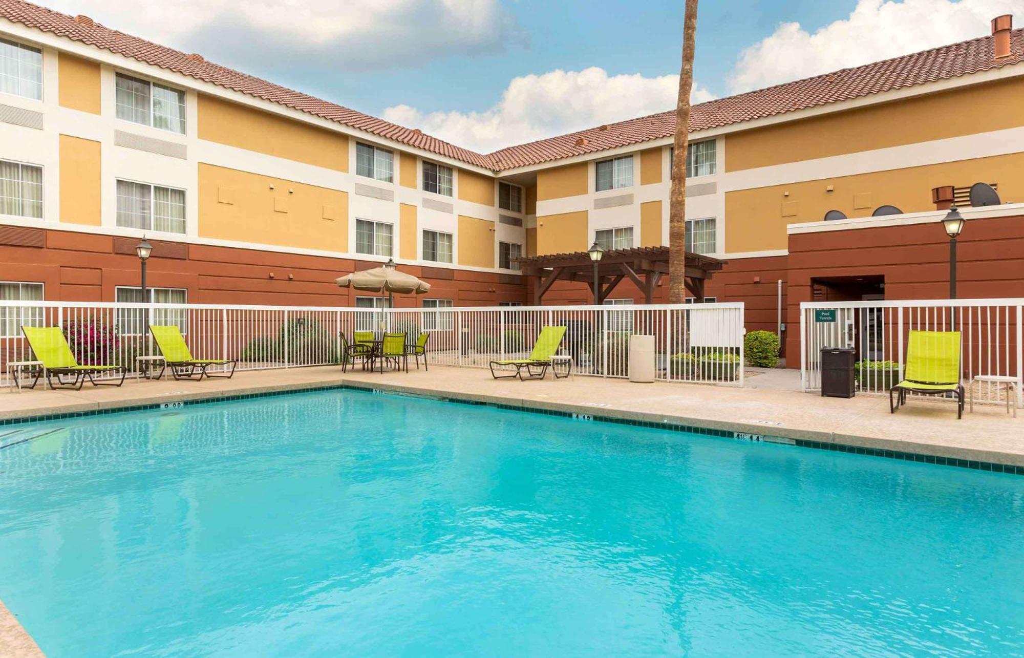 Extended Stay America Suites - Phoenix - Scottsdale Bagian luar foto