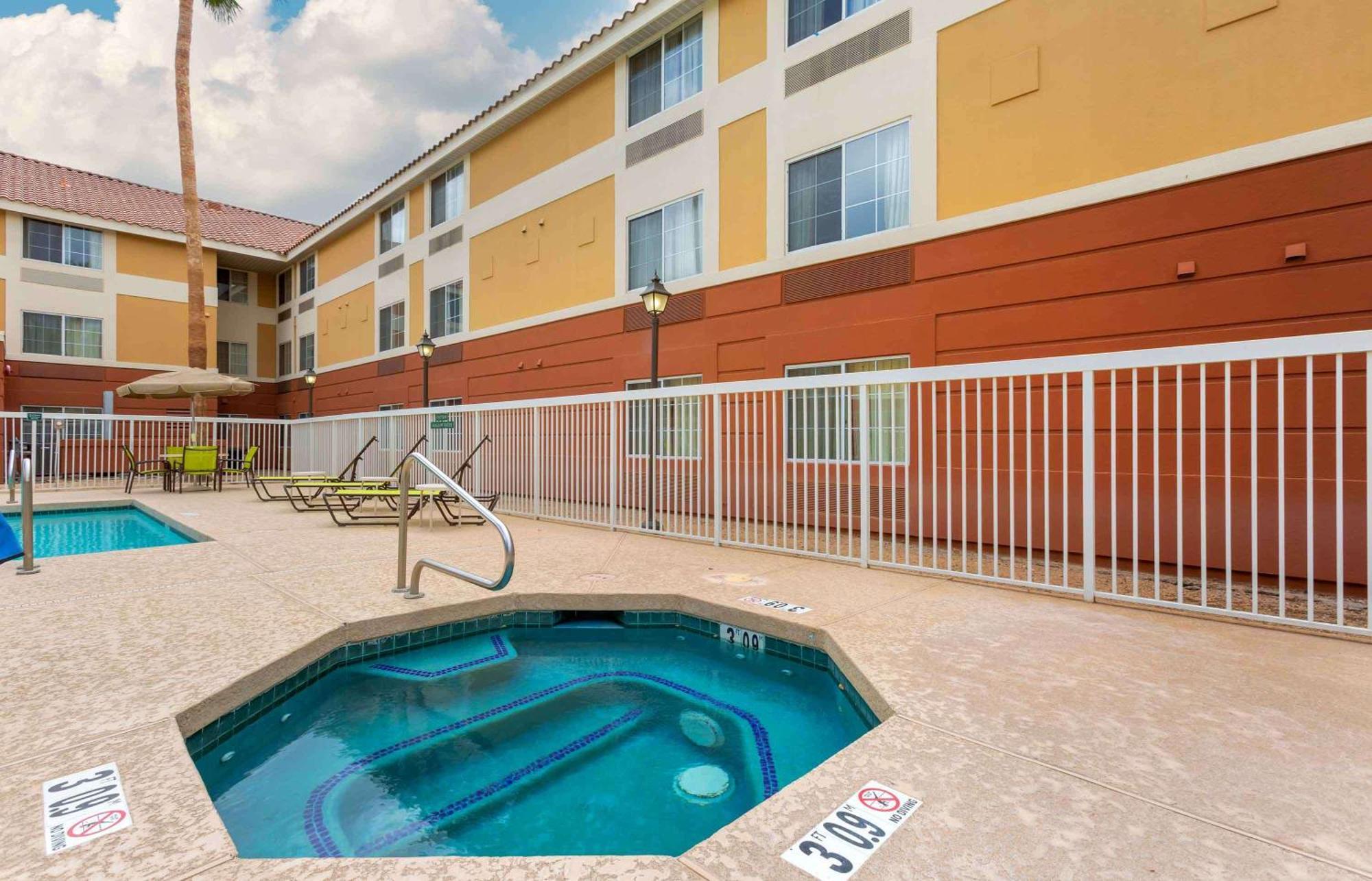 Extended Stay America Suites - Phoenix - Scottsdale Bagian luar foto